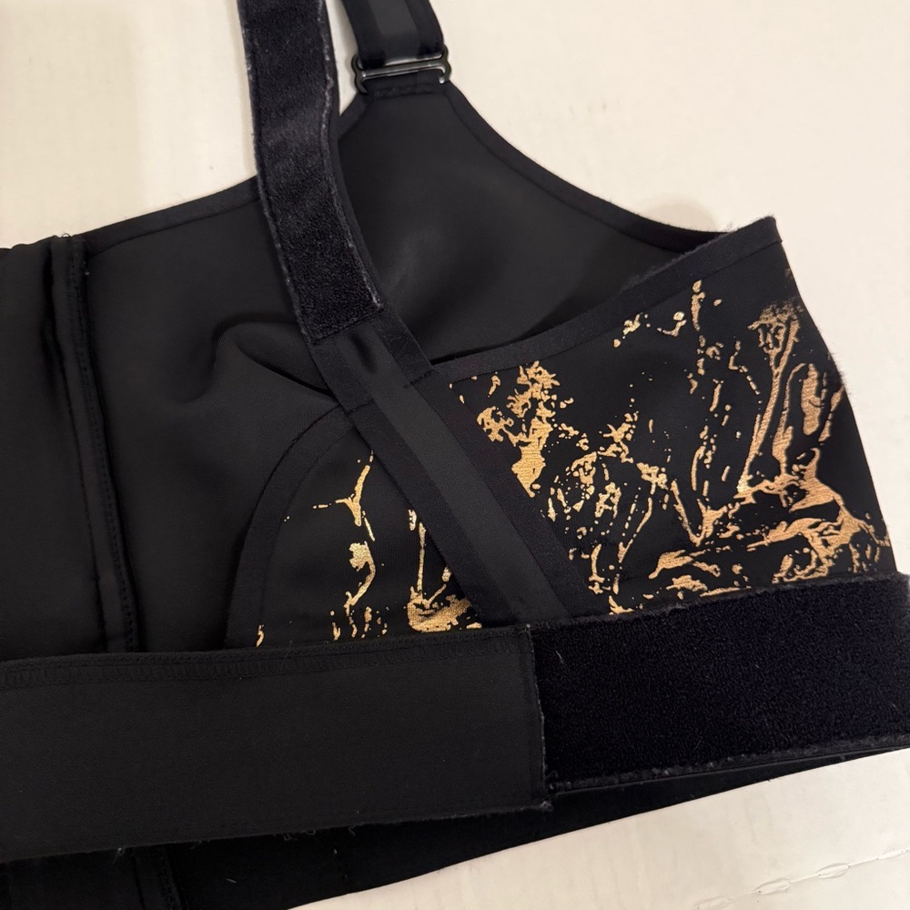 Shefit Adjustable Sports Bra - Picture 3 of 5